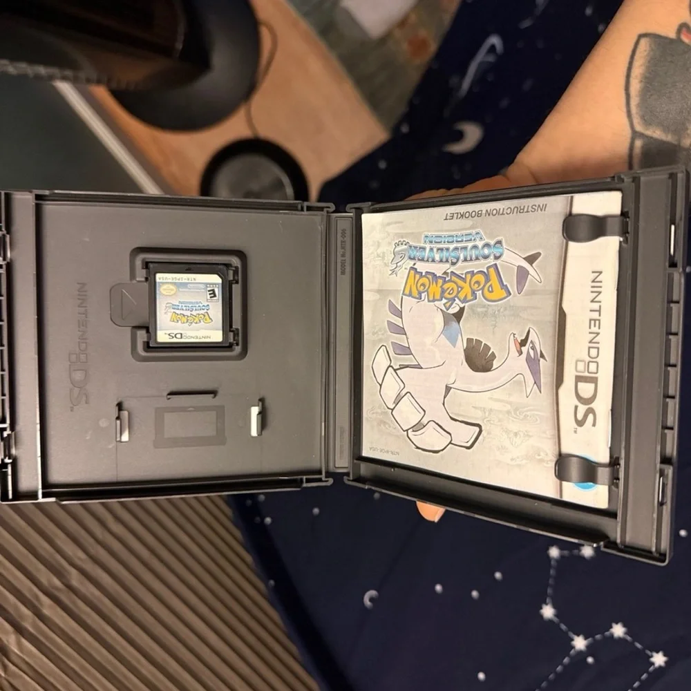Nintendo Pokémon HeartGold & SoulSilver Guide and Game Set